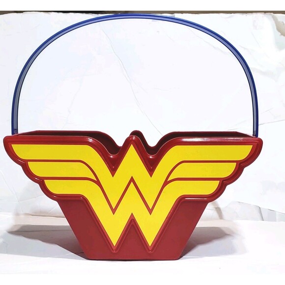 Wonder Woman Bucket Basket Desktop Organizer with Handle – Hero Decor Comiccore - Picture 2 of 14